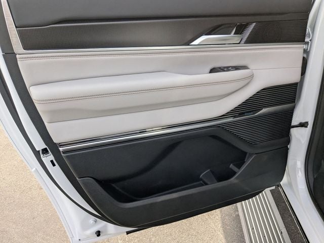 2026 Jeep Grand Wagoneer L Summit Obsidian