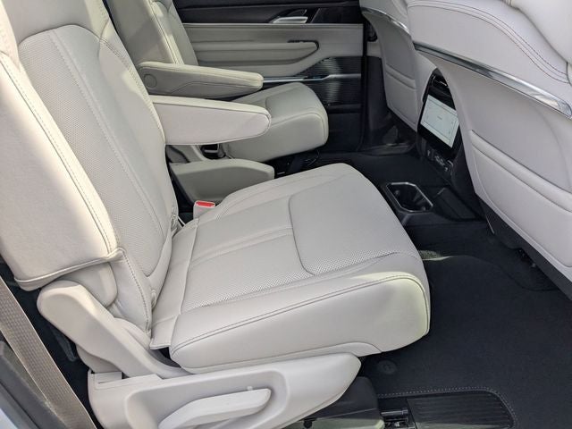 2026 Jeep Grand Wagoneer L Summit Obsidian