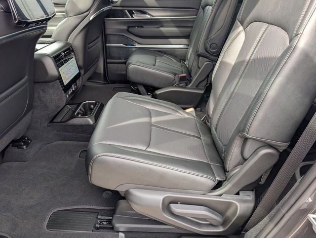 2026 Jeep Grand Wagoneer L Summit Obsidian