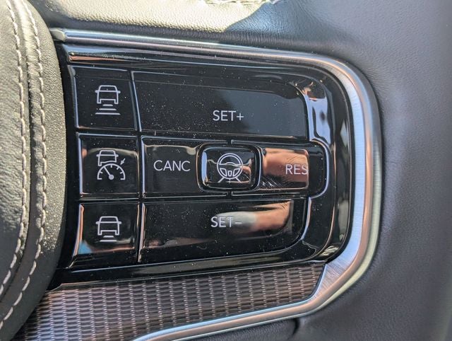 2026 Jeep Grand Wagoneer L Summit Obsidian