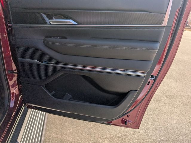 2026 Jeep Grand Wagoneer L Summit Obsidian