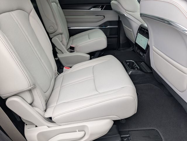 2026 Jeep Grand Wagoneer L Summit Obsidian