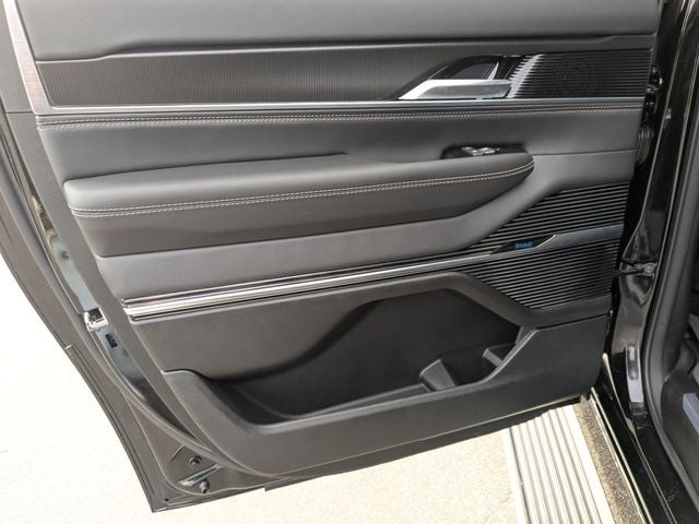 2026 Jeep Grand Wagoneer L Summit Obsidian