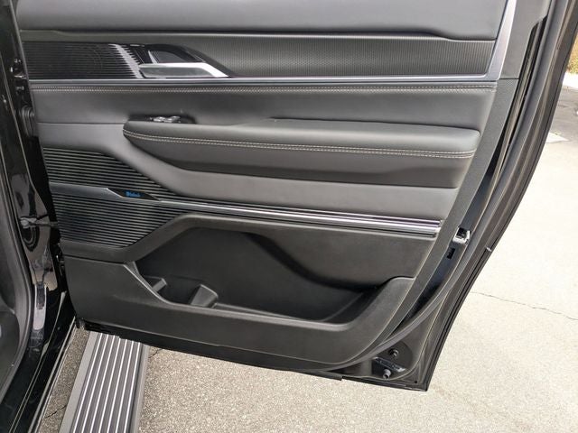 2026 Jeep Grand Wagoneer L Summit Obsidian