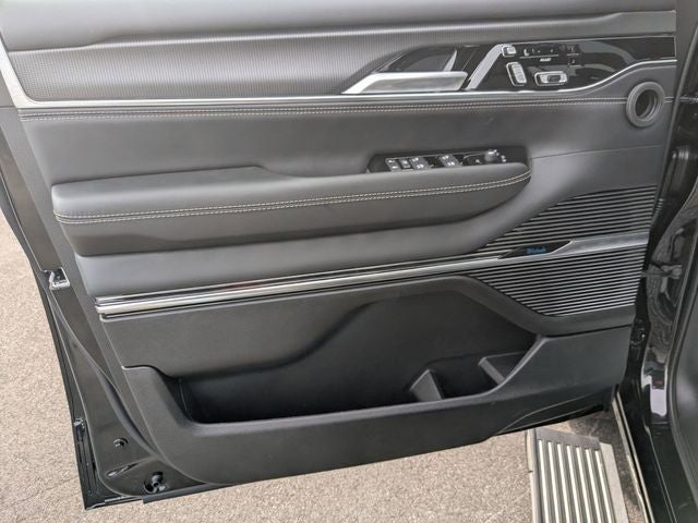 2026 Jeep Grand Wagoneer L Summit Obsidian