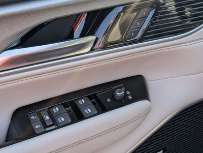 2026 Jeep Grand Wagoneer 4x2