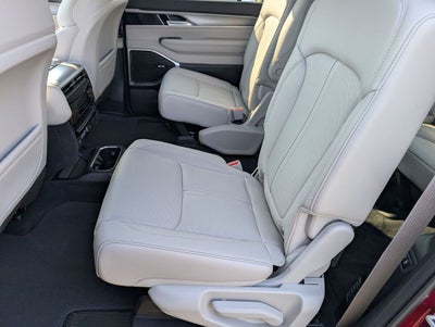 2026 Jeep Grand Wagoneer 4x2