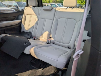 2026 Jeep Grand Wagoneer 4x2