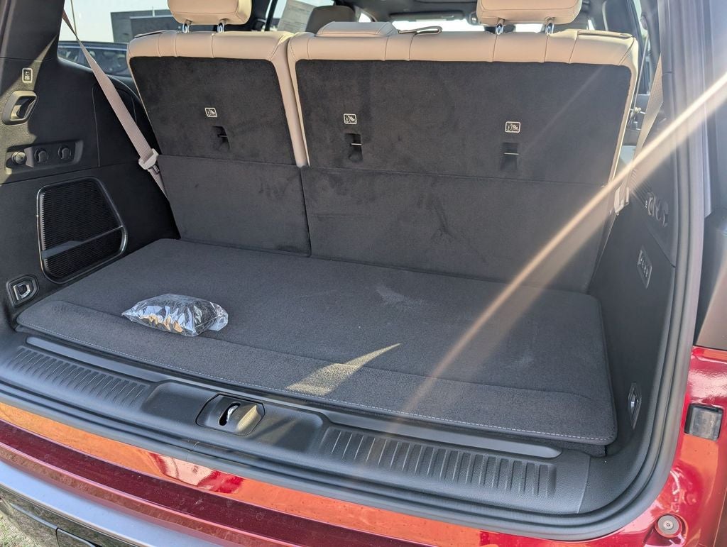 2026 Jeep Grand Wagoneer 4x2