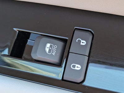 2026 Jeep Grand Wagoneer 4x2