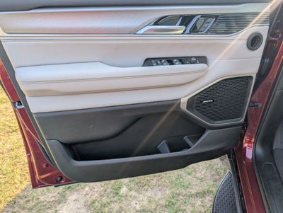 2026 Jeep Grand Wagoneer 4x2