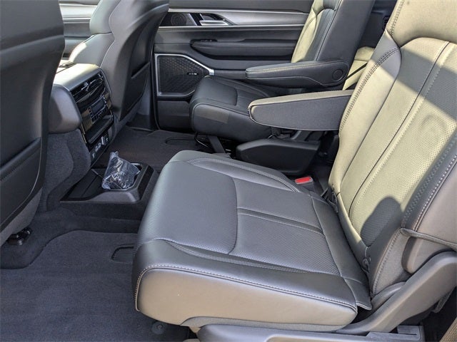 2026 Jeep Grand Wagoneer Base