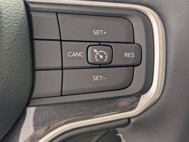 2023 Jeep Wagoneer Base