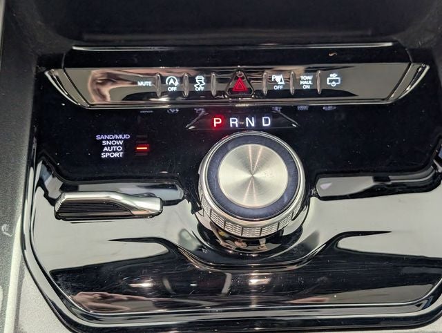 2023 Jeep Wagoneer Base