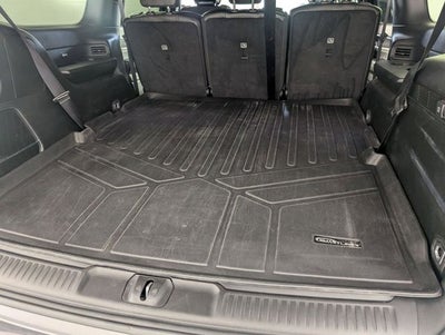 2023 Jeep Wagoneer Base