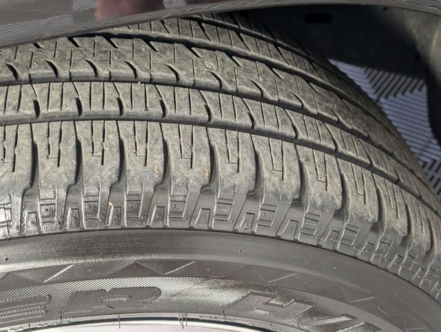 2023 Jeep Wagoneer Base