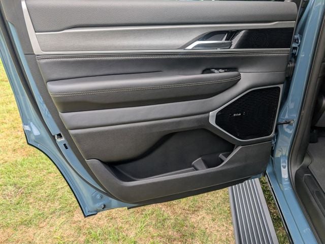 2026 Jeep Grand Wagoneer Limited Altitude