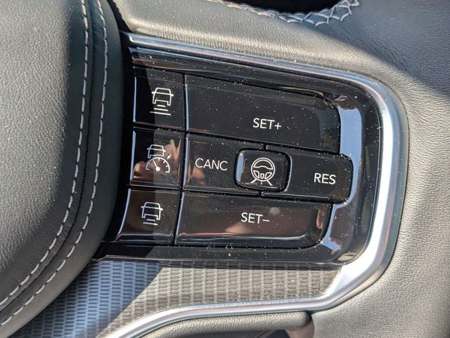 2026 Jeep Grand Wagoneer GRAND WAGONEER SUMMIT OBSIDIAN 4X4