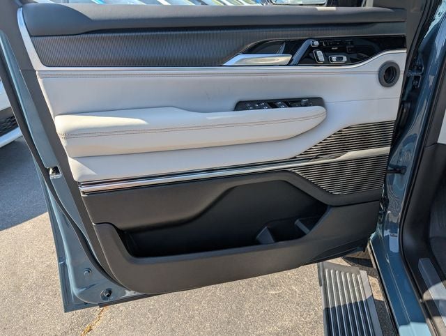 2026 Jeep Grand Wagoneer GRAND WAGONEER SUMMIT OBSIDIAN 4X4