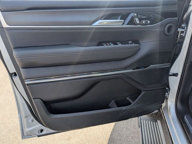 2026 Jeep Grand Wagoneer Summit Obsidian