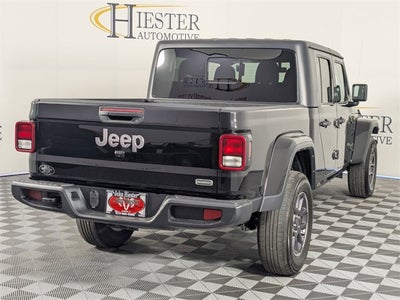 2023 Jeep Gladiator Overland