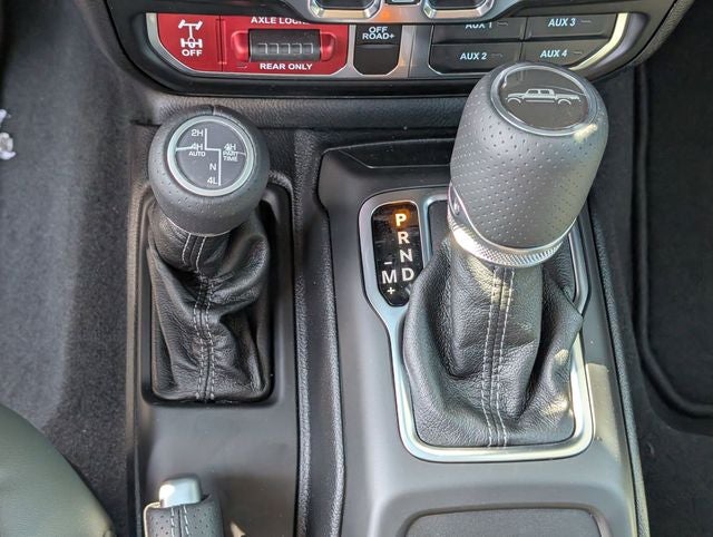 2026 Jeep Gladiator GLADIATOR MOJAVE X 4X4