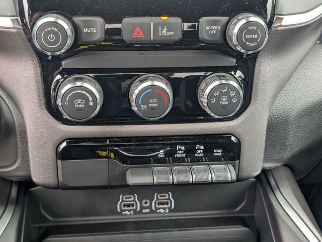2026 RAM 1500 RAM 1500 BIG HORN QUAD CAB 4X2 6'4' BOX