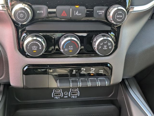 2026 RAM 1500 RAM 1500 BIG HORN CREW CAB 4X2 5'7' BOX
