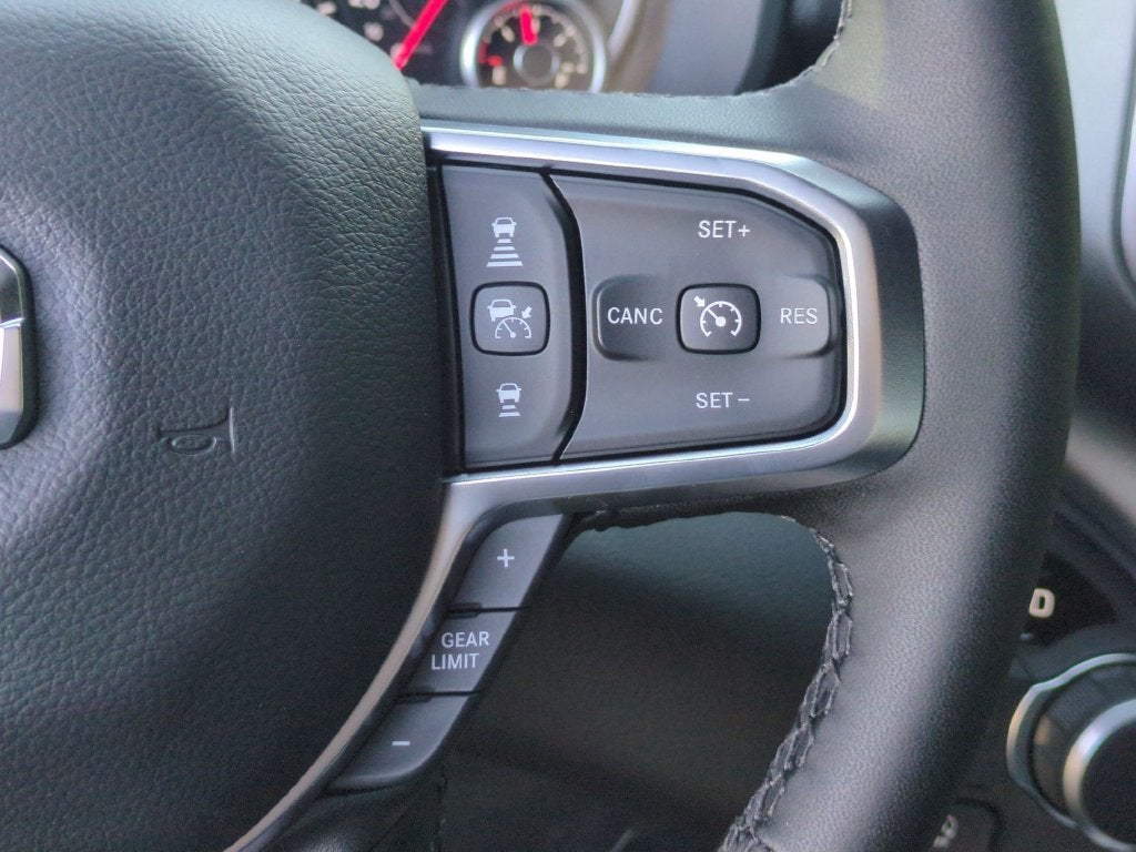 2027 RAM 1500 Big Horn/Lone Star