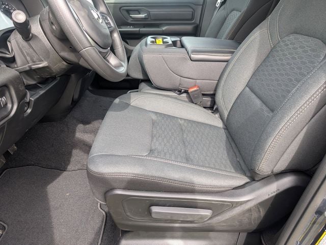 2026 RAM 1500 RAM 1500 EXPRESS CREW CAB 4X2 5'7' BOX