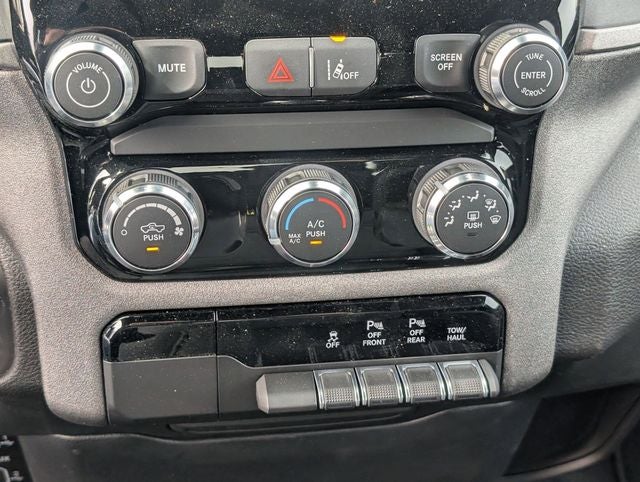 2026 RAM 1500 RAM 1500 EXPRESS CREW CAB 4X2 5'7' BOX