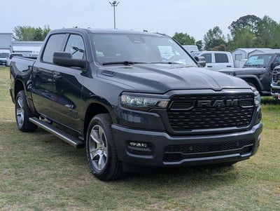 2026 RAM 1500 RAM 1500 EXPRESS CREW CAB 4X2 5'7' BOX