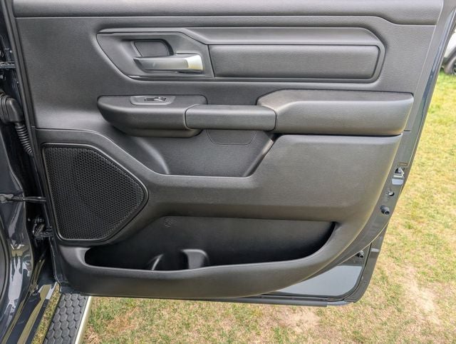 2026 RAM 1500 RAM 1500 EXPRESS CREW CAB 4X2 5'7' BOX
