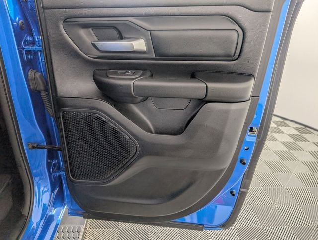 2025 RAM 1500 Tradesman Quad Cab 4x4 6'4' Box