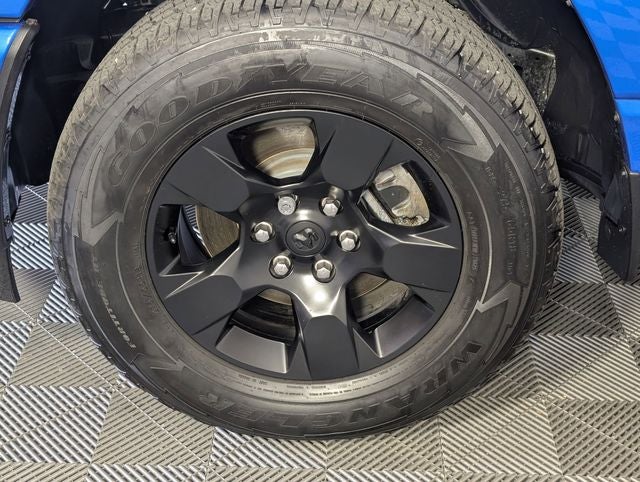 2025 RAM 1500 Tradesman Quad Cab 4x4 6'4' Box