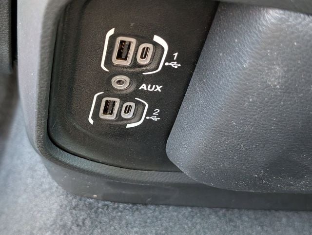 2026 RAM 1500 RAM 1500 EXPRESS QUAD CAB 4X2 6'4' BOX