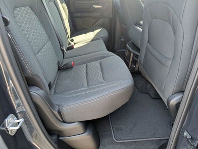 2026 RAM 1500 RAM 1500 EXPRESS QUAD CAB 4X2 6'4' BOX