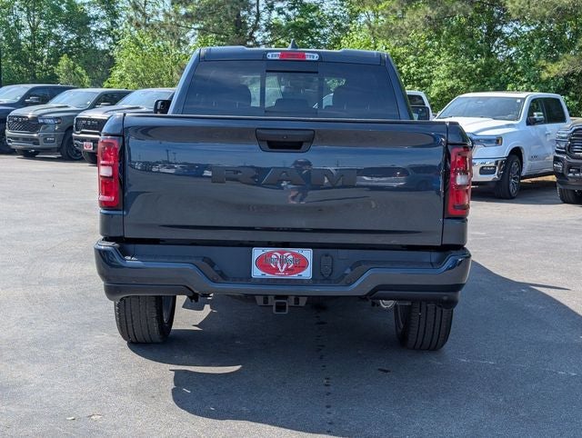 2026 RAM 1500 RAM 1500 EXPRESS QUAD CAB 4X2 6'4' BOX
