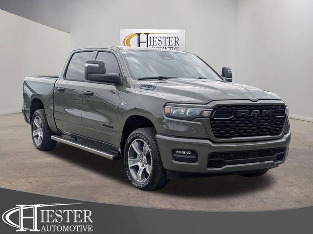 2026 RAM 1500 RAM 1500 EXPRESS CREW CAB 4X4 5'7' BOX