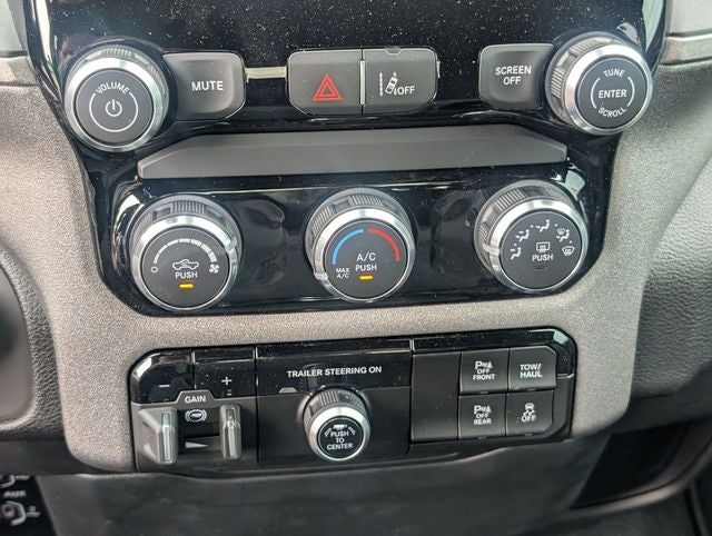 2026 RAM 1500 RAM 1500 EXPRESS CREW CAB 4X4 5'7' BOX