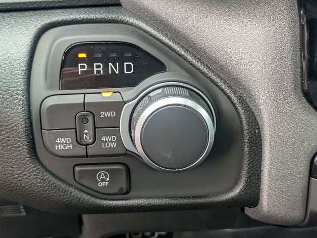 2026 RAM 1500 RAM 1500 EXPRESS CREW CAB 4X4 5'7' BOX