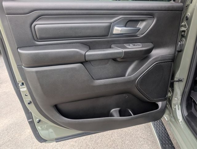2026 RAM 1500 RAM 1500 EXPRESS CREW CAB 4X4 5'7' BOX