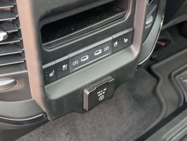 2026 RAM 1500 RAM 1500 LIMITED CREW CAB 4X4 5'7' BOX