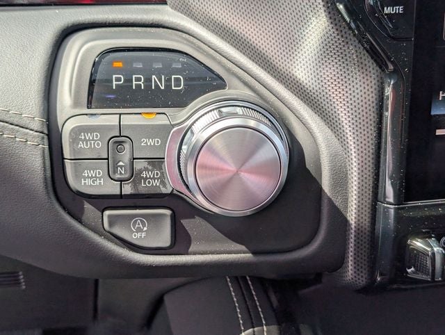 2026 RAM 1500 RAM 1500 LIMITED CREW CAB 4X4 5'7' BOX