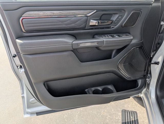 2026 RAM 1500 RAM 1500 LIMITED CREW CAB 4X4 5'7' BOX