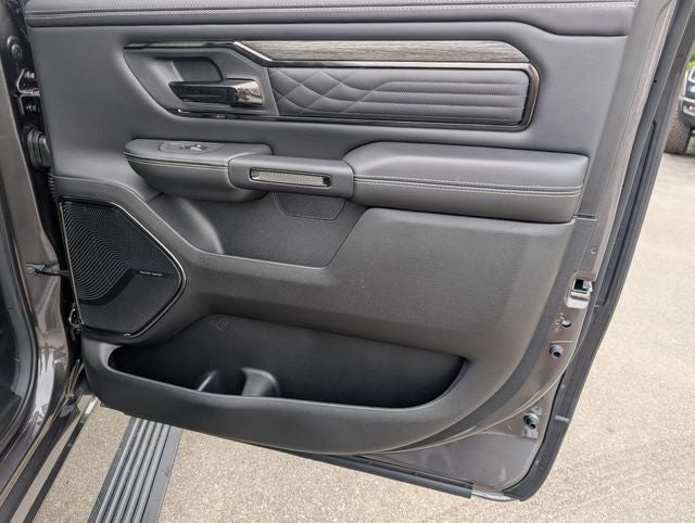 2026 RAM 1500 RAM 1500 LIMITED CREW CAB 4X4 5'7' BOX