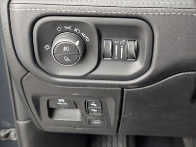 2026 RAM 1500 RAM 1500 LIMITED CREW CAB 4X4 5'7' BOX