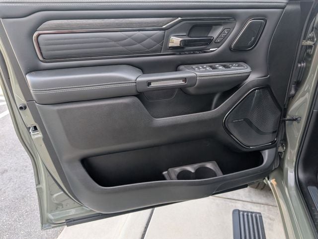 2026 RAM 1500 RAM 1500 LIMITED CREW CAB 4X4 5'7' BOX