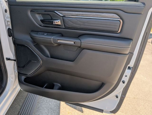 2026 RAM 1500 RAM 1500 LIMITED CREW CAB 4X4 5'7' BOX