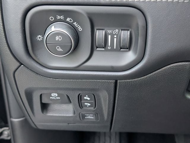 2026 RAM Ram 1500 RAM 1500 LIMITED CREW CAB 4X4 5'7' BOX